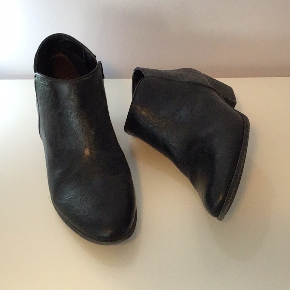 Fergalicious by Fergie black ankle boots, size 10